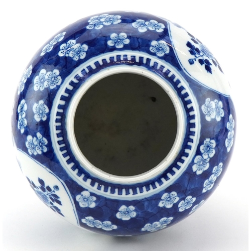 136 - A Chinese blue and white porcelain ginger jar, late 18th/early 19th century, with opposing panels, b... 