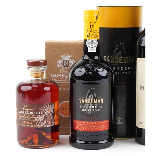 494 - Six bottles of alcohol including table wine, Sandeman Founder's Reserve Ruby port and 2000 Smith Woo... 
