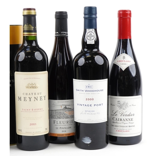 494 - Six bottles of alcohol including table wine, Sandeman Founder's Reserve Ruby port and 2000 Smith Woo... 