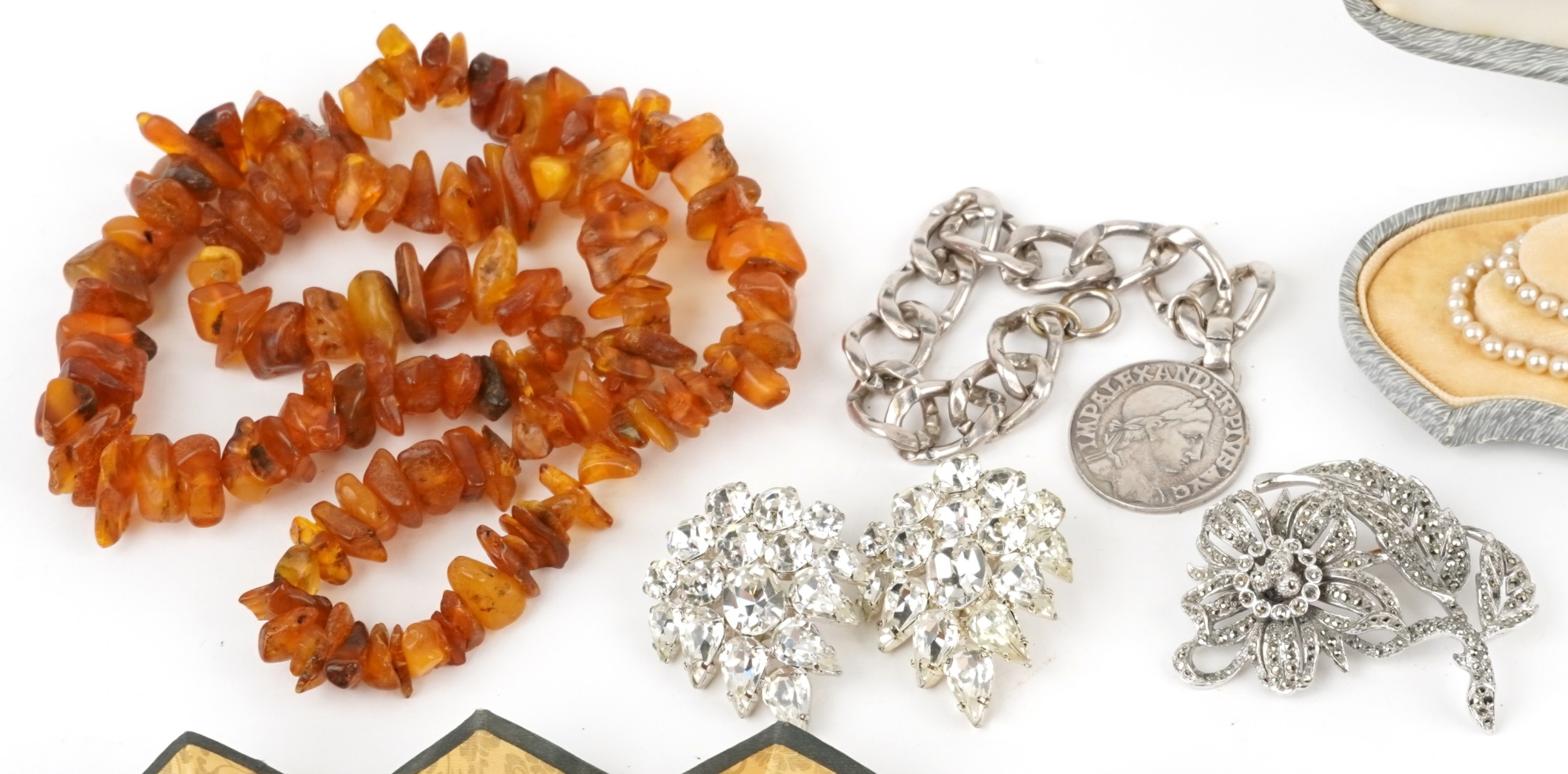 Vintage and later jewellery and objects including breeze fans, amber ...