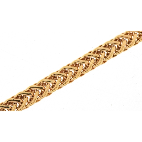 A 9ct gold Celtic design bracelet, 18cm in length, 2.5g.