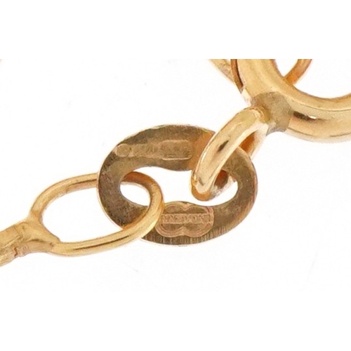3053 - An unmarked rose gold green stone pendant on a 9ct gold necklace, possibly green amethyst, 2.3cm hig... 