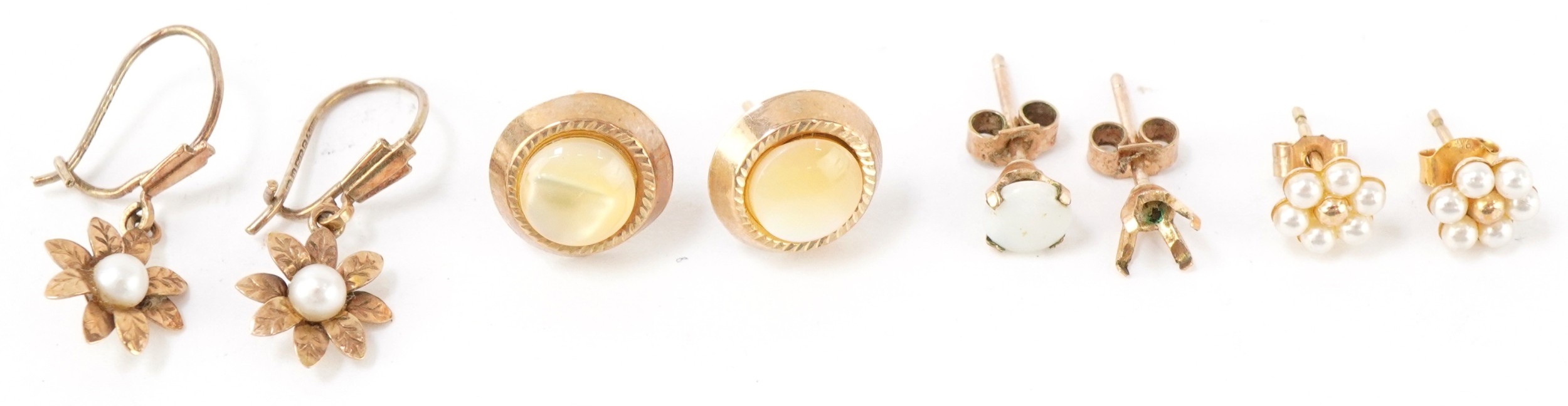 9ct gold and unmarked gold earrings including a pair of cultured pearl ...