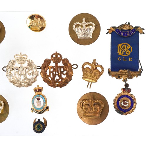 2619 - British military World War II militaria and masonic lodge jewels including a five medal group with L... 