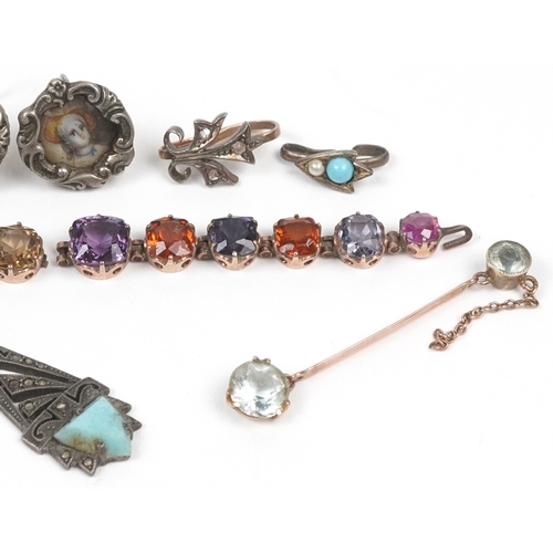 3112 - Antique and later jewellery, some unmarked gold, including a pair of silver earrings with portrait m... 