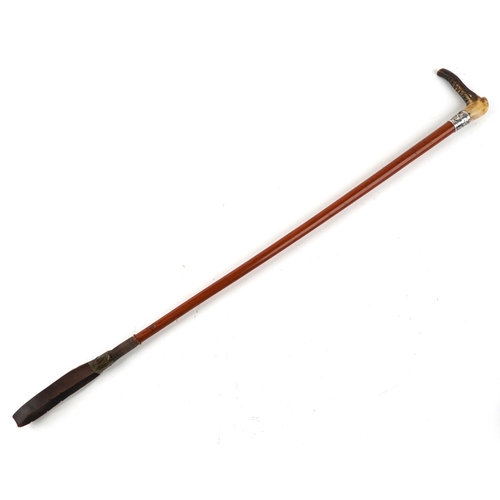 423 - An early 20th century H Neale malacca riding crop with stag horn handle and silver collar, 82cm in l... 
