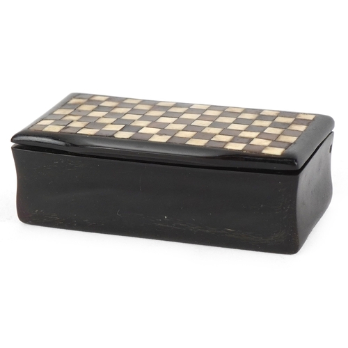 1494 - A 19th century horn snuff box with tortoiseshell and bone chequer board design lid, 5.5cm wide.
