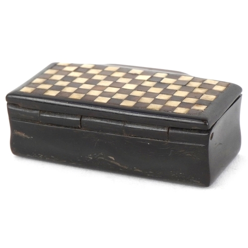 1494 - A 19th century horn snuff box with tortoiseshell and bone chequer board design lid, 5.5cm wide.