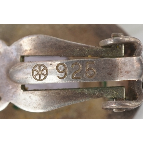 1476 - Antique and later sundry items including a whist marker, white metal open salts, corkscrew in the fo... 