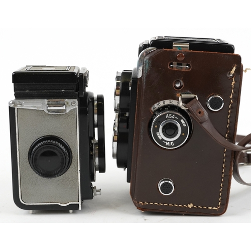 1058 - Two vintage Yashica cameras comprising Yashica-Mat and Yashica-44.