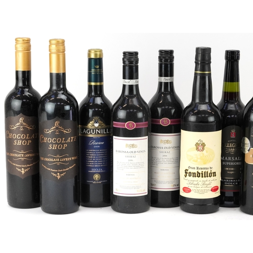 15 - Twelve bottles of table wine including Porcupine Ridge Sauvignon Blanc, Gran Reserva Fondillon, Baro... 