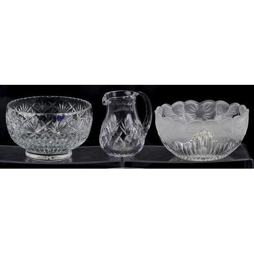 1725 - A Thomas Webb crystal bowl together with an Edinburgh crystal bowl and other glassware items, the la... 