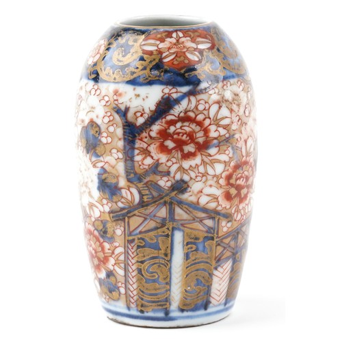 1582 - A small Japanese Imari porcelain vase, early 20th century, H-12cm.