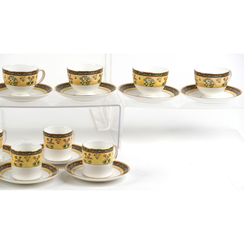 690 - A Wedgwood India pattern eight place tea/coffee service including coffee pot, milk jug and sugar bow... 