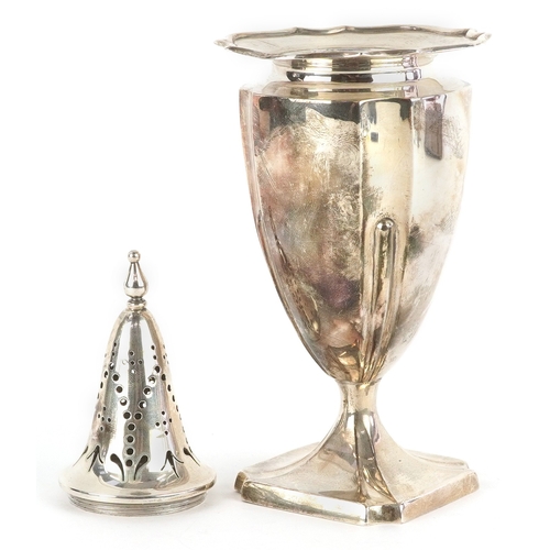 37 - Roberts & Belk Ltd., an Edwardian silver caster with screw top, 17.5cm high, 181.0g.