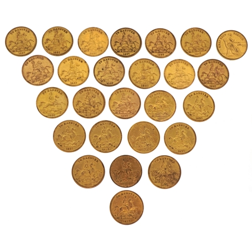 1167 - Twenty six Victorian brass To Hanover gaming tokens to include one 