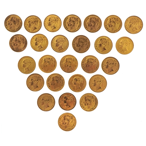 1167 - Twenty six Victorian brass To Hanover gaming tokens to include one 