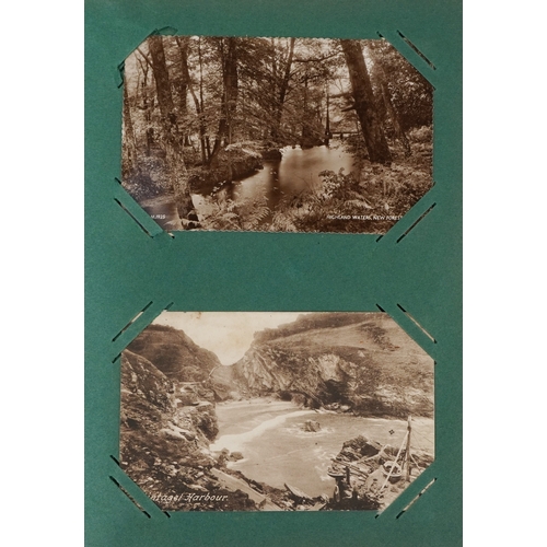 1286 - A collection of early 20th century and later postcards, mostly topographical, including Stonehenge, ... 