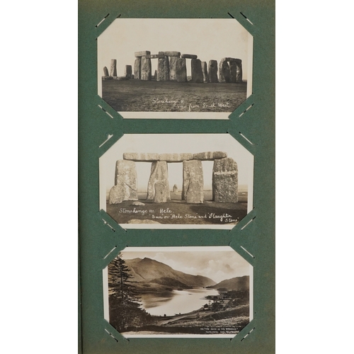 1286 - A collection of early 20th century and later postcards, mostly topographical, including Stonehenge, ... 