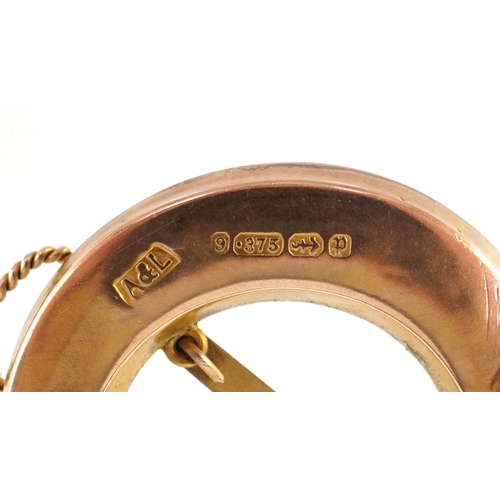  Adie & Lovekin, a Victorian 9ct gold equestrian interest brooch in the form of a riding crop and hor... 