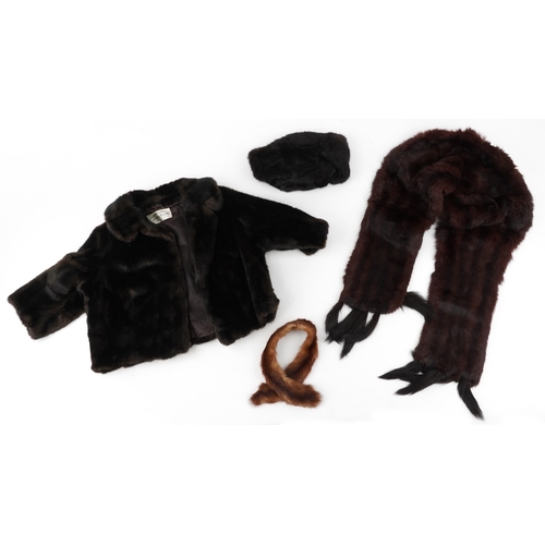 1034 - Vintage fur including an extra small Glenn Models faux fur three quarter length jacket and stoles, t... 