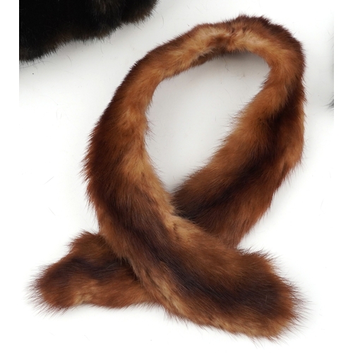 1034 - Vintage fur including an extra small Glenn Models faux fur three quarter length jacket and stoles, t... 