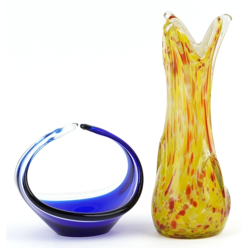 1493 - A mid 20th century art glass vase, 33cm high together with a similar blue glass centrepiece bowl, 17... 