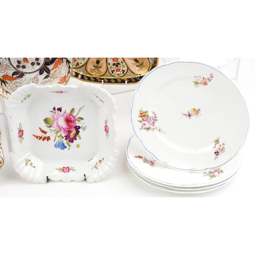 427 - 19th century English porcelain plates and dishes with hand painted floral decoration and a blue and ... 