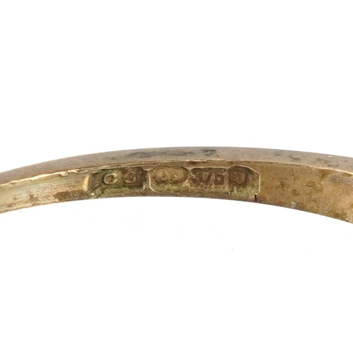 3093 - A 9ct gold diamond half eternity ring, size K, 1.1g.