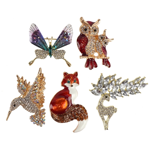3395 - Five jewelled brooches in the form of animals comprising an enamelled fox, enamelled owls, stag, hum... 