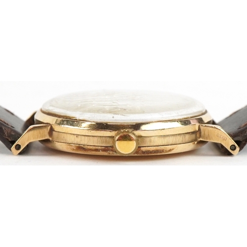 3130 - Vertex, a gentlemen's 9ct gold Vertex Revue manual wind wristwatch with box and presentation card, t... 