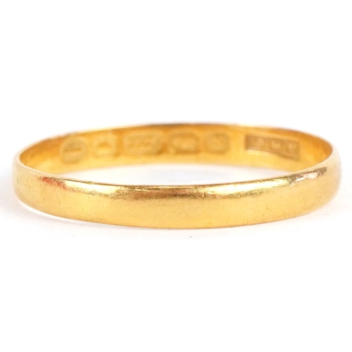 3049 - An Elizabeth II 22ct gold wedding band, London 1953, size X, 2.0g.