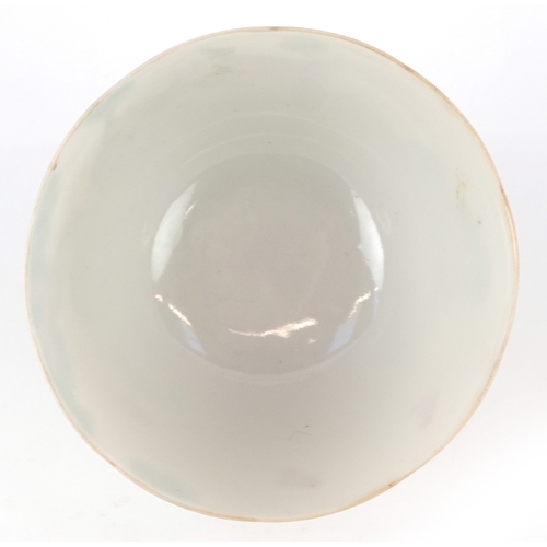 352 - A Chinese porcelain footed rice bowl with scalloped rim hand painted in the famille verte palette wi... 