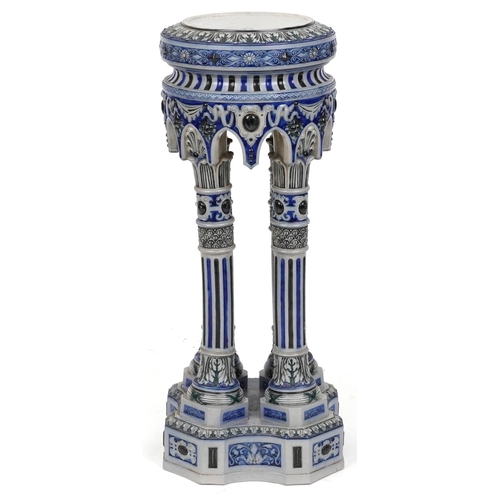 488 - An early 20th century German Westerwald stoneware jardinière stand, the circular top raised on four ... 