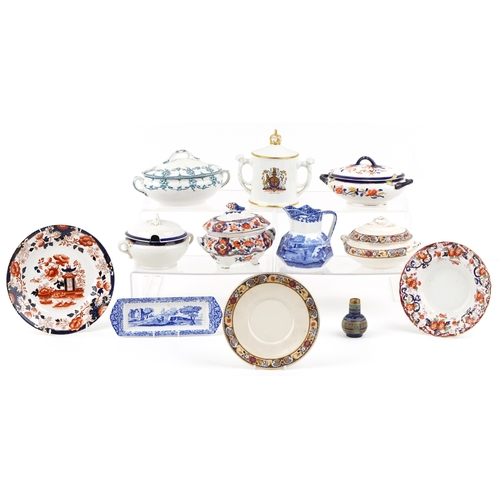 432 - A small collection of English ceramic items including tureens with covers, plates, bowls and a jug, ... 
