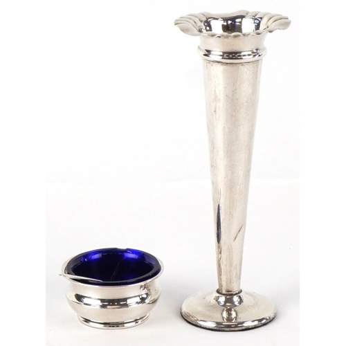 3675 - A Napper & Davenport open salt with blue glass liner and mustard spoon, Birmingham 1922 together wit... 