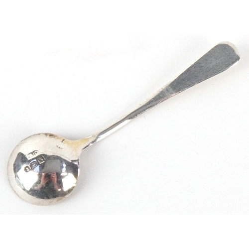 3675 - A Napper & Davenport open salt with blue glass liner and mustard spoon, Birmingham 1922 together wit... 