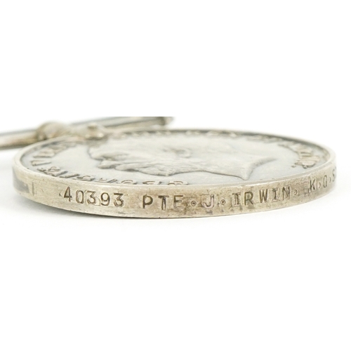 2662 - A British military World War I medal group awarded to 40393 PTE.J.IRWIN.2/K.O.SCO.BORD including a G... 
