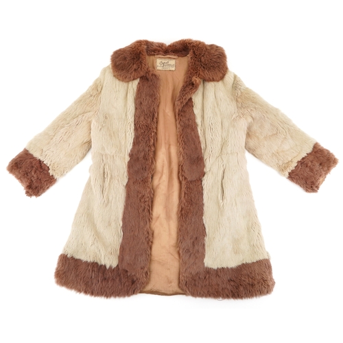 1029 - A vintage ladies Dysons fur coat, pit to pit 52cm and 85cm in length.