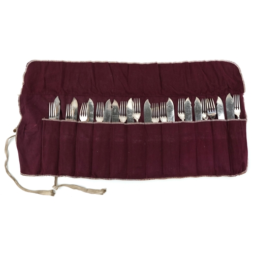 3747 - A set of twelve King's pattern silver plated knives and forks with cloth bag.