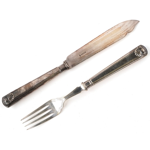 3747 - A set of twelve King's pattern silver plated knives and forks with cloth bag.