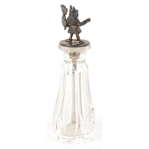 3609 - F J Ross & Sons, an Edwardian silver and cut glass snuff bottle/cayenne pepper spoon, the finial in ... 