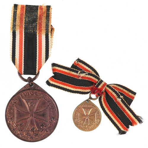 2724 - A German military interest Honorary Commemorative Veteran's Award with dress medal.