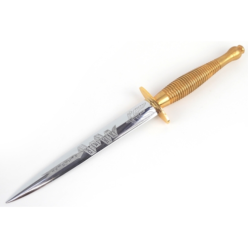 2842 - A limited edition SAS Commando knife by Crown Swords with certificate of authenticity numbered 563/1... 