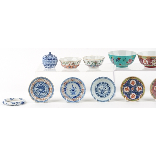 557 - A collection of Chinese porcelain including rice bowls, tea bowls and saucers, each with hand painte... 