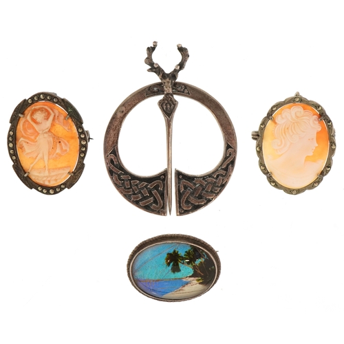 3319 - Vintage and later jewellery comprising a Scottish silver penannular kilt pin, a silver butterfly win... 
