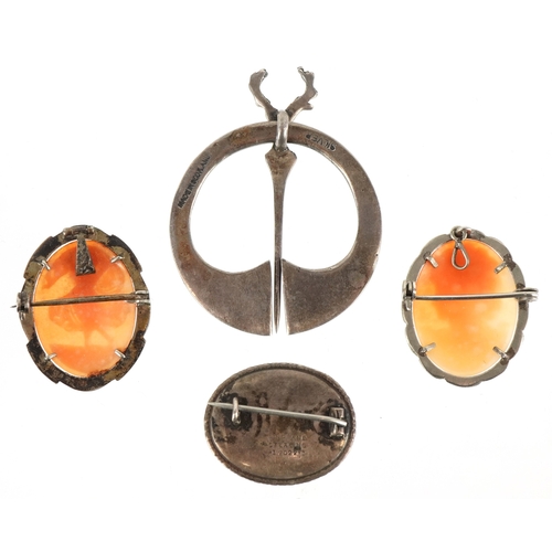 3319 - Vintage and later jewellery comprising a Scottish silver penannular kilt pin, a silver butterfly win... 