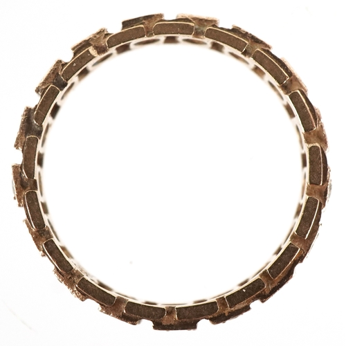 3365 - A 9ct gold clear stone eternity ring, size L, 2.0g.