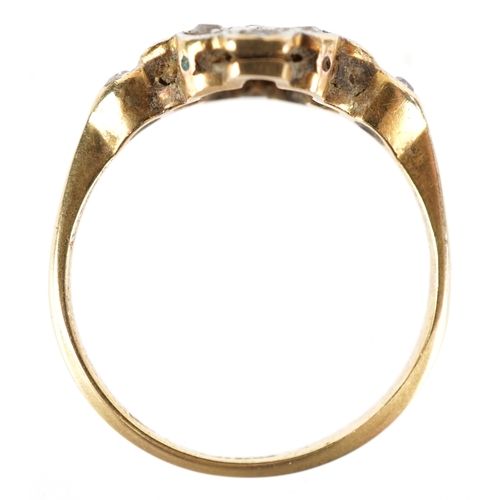3152 - An Art Deco 18ct gold and platinum diamond cluster ring, size K, 2.1g.