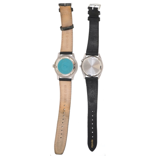 3407 - Two gentlemen's Seiko and Pulsar kinetic wristwatches with date apertures.